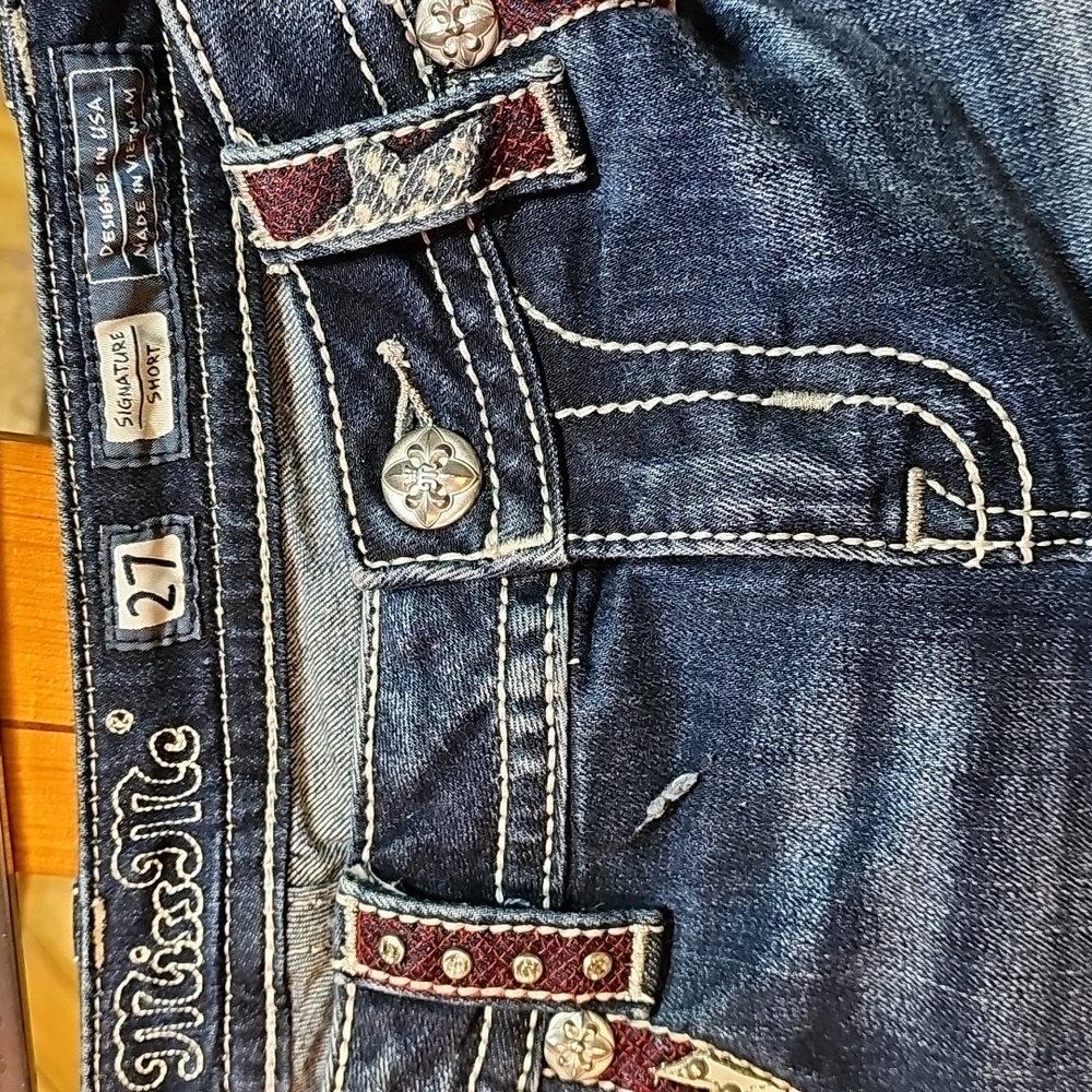 Miss Me Embellished Denim Shorts - Picture 7 of 7